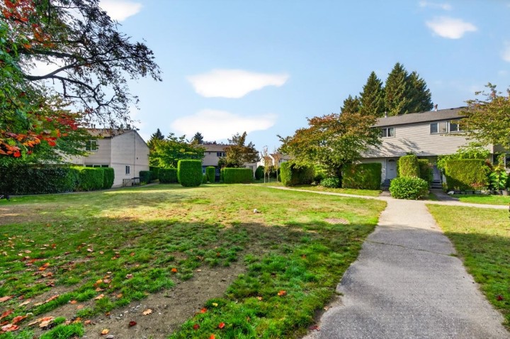 Photo 23 at 52 - 3425 E 49th Avenue, Killarney VE, Vancouver East