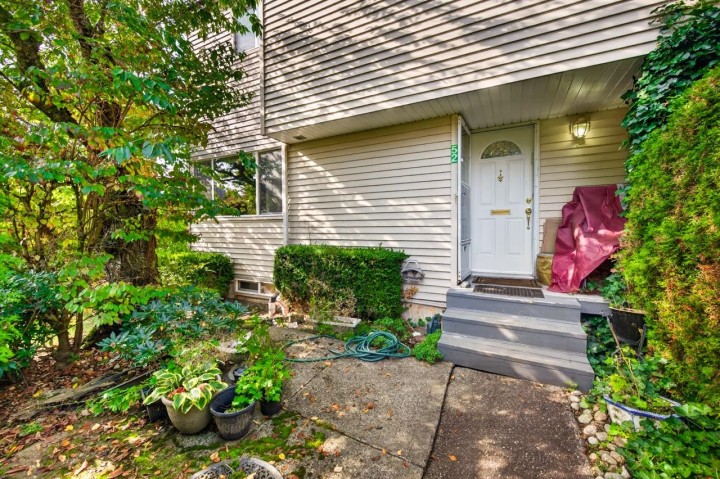Photo 3 at 52 - 3425 E 49th Avenue, Killarney VE, Vancouver East