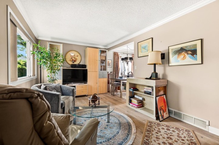 Photo 5 at 52 - 3425 E 49th Avenue, Killarney VE, Vancouver East