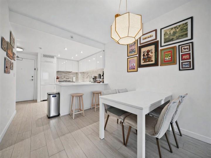 Photo 7 at 512 - 1133 Homer Street, Yaletown, Vancouver West