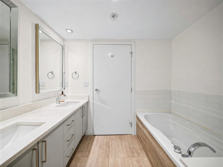 Photo 20 at 512 - 1133 Homer Street, Yaletown, Vancouver West