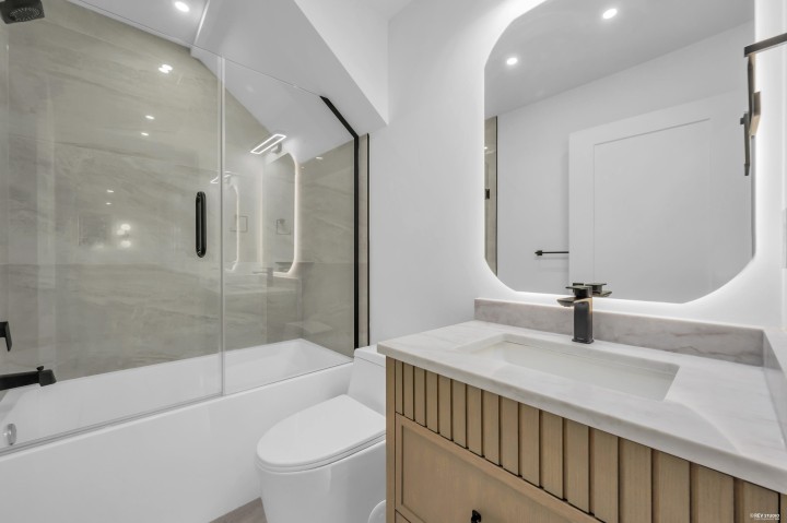 Photo 22 at 1 - 5150 Spencer Street, Collingwood VE, Vancouver East
