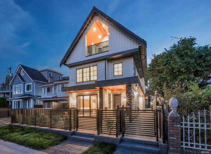 Photo 1 at 1 - 5150 Spencer Street, Collingwood VE, Vancouver East