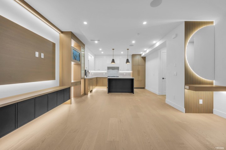 Photo 10 at 1 - 5150 Spencer Street, Collingwood VE, Vancouver East