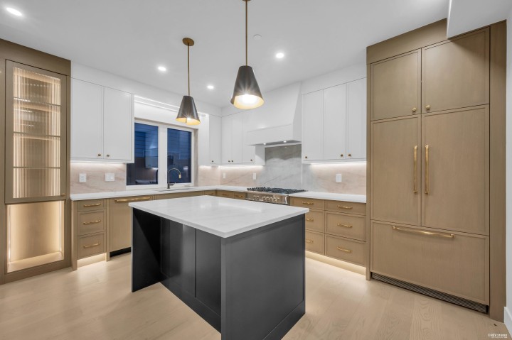 Photo 14 at 1 - 5150 Spencer Street, Collingwood VE, Vancouver East