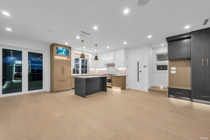 Photo 7 at 2 - 5150 Spencer Street, Collingwood VE, Vancouver East