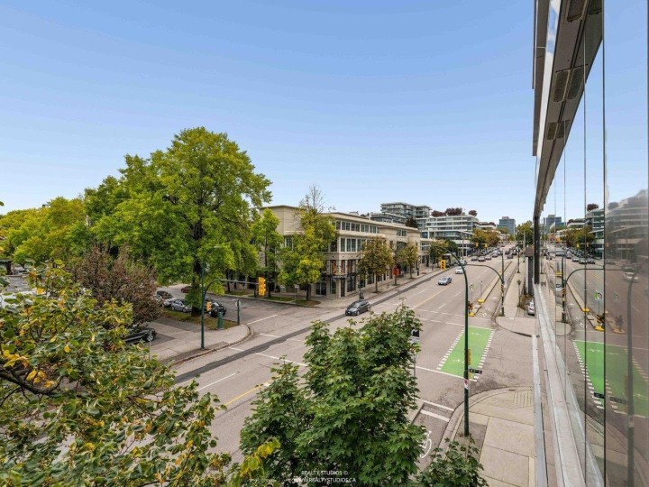 Photo 27 at 304 - 1819 W 5th Avenue, Kitsilano, Vancouver West