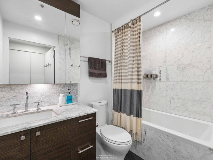 Photo 19 at 304 - 1819 W 5th Avenue, Kitsilano, Vancouver West