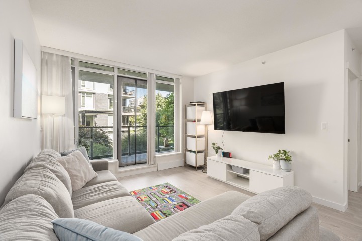 Photo 3 at 210 - 3168 Riverwalk Avenue, South Marine, Vancouver East