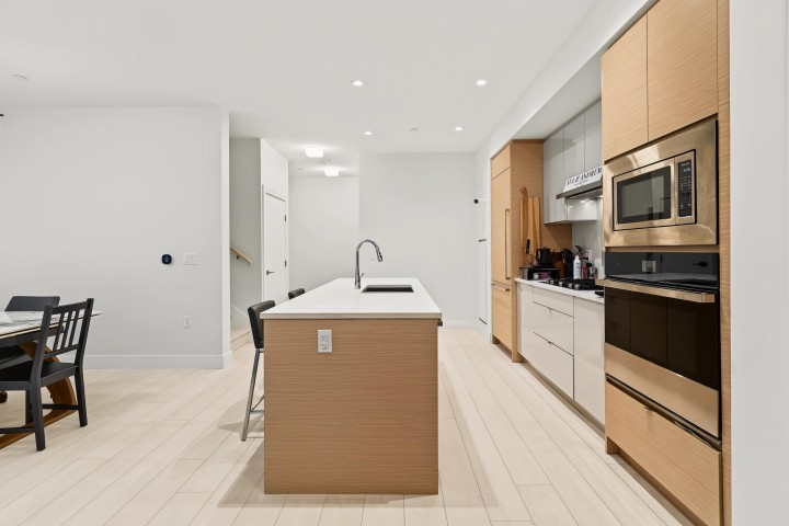 Photo 5 at 1 - 8508 Jack Uppal Street, South Marine, Vancouver East