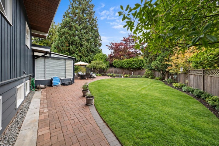 Photo 27 at 429 Newlands Road, Cedardale, West Vancouver