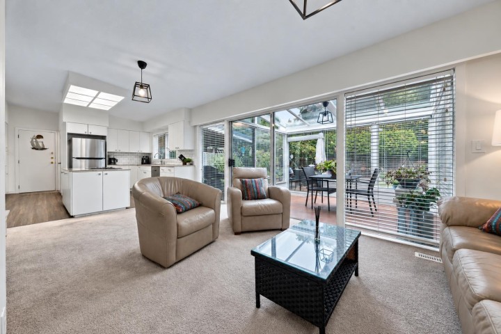Photo 10 at 429 Newlands Road, Cedardale, West Vancouver