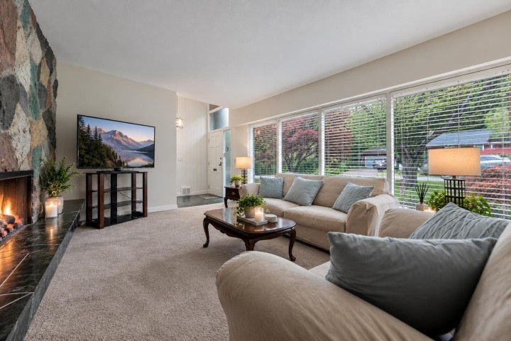 Photo 4 at 429 Newlands Road, Cedardale, West Vancouver