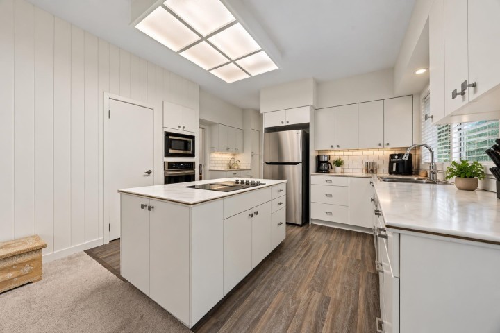 Photo 8 at 429 Newlands Road, Cedardale, West Vancouver