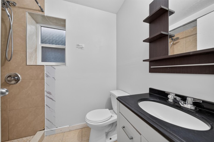Photo 23 at 5882 Berkeley Street, Killarney VE, Vancouver East
