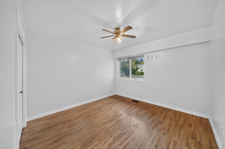 Photo 17 at 5882 Berkeley Street, Killarney VE, Vancouver East