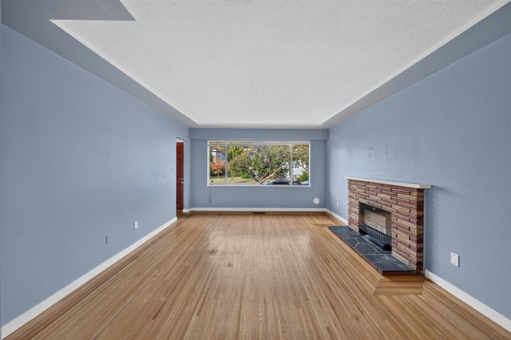 Photo 7 at 5882 Berkeley Street, Killarney VE, Vancouver East