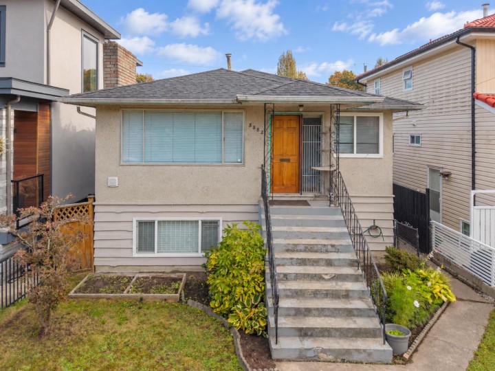 Photo 5 at 5882 Berkeley Street, Killarney VE, Vancouver East