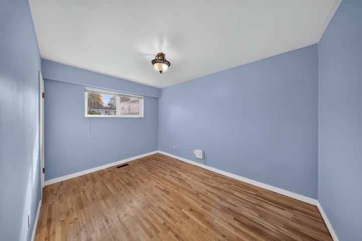 Photo 18 at 5882 Berkeley Street, Killarney VE, Vancouver East