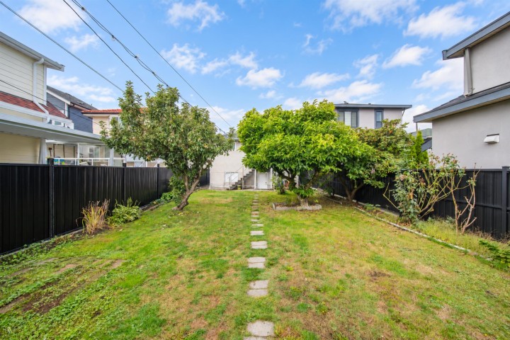 Photo 39 at 5882 Berkeley Street, Killarney VE, Vancouver East