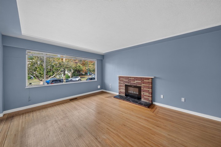 Photo 8 at 5882 Berkeley Street, Killarney VE, Vancouver East