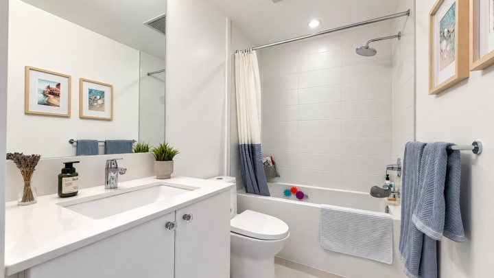 Photo 13 at 706 - 2435 Kingsway, Collingwood VE, Vancouver East