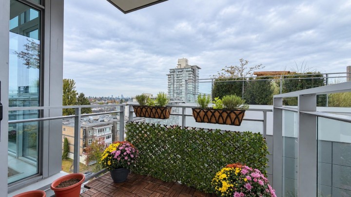 Photo 15 at 706 - 2435 Kingsway, Collingwood VE, Vancouver East