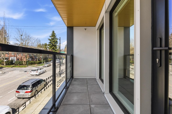 Photo 16 at 202 - 3590 W 39th Avenue, Dunbar, Vancouver West