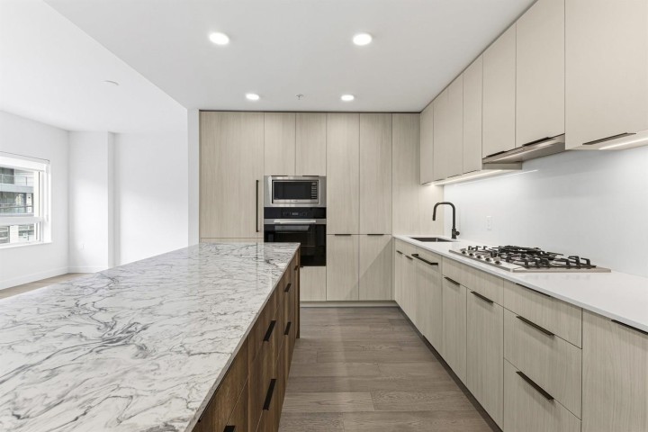 Photo 5 at 205 - 3590 W 39th Avenue, Dunbar, Vancouver West