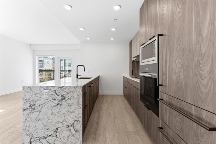 Photo 6 at 206 - 3590 W 39th Avenue, Dunbar, Vancouver West
