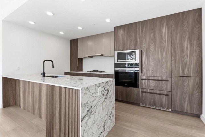 Photo 5 at 206 - 3590 W 39th Avenue, Dunbar, Vancouver West