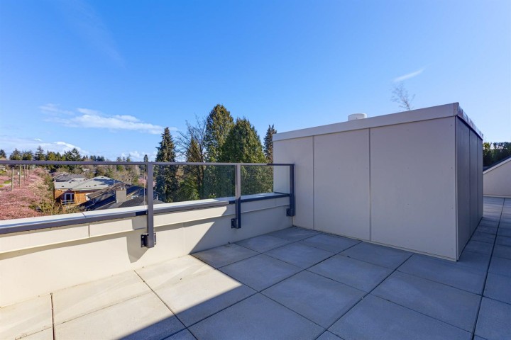 Photo 16 at 302 - 3590 W 39th Avenue, Dunbar, Vancouver West