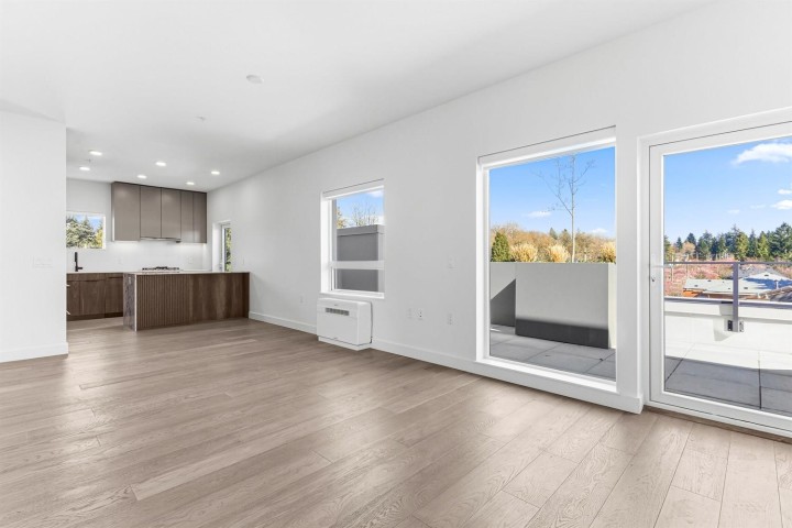 Photo 1 at 302 - 3590 W 39th Avenue, Dunbar, Vancouver West