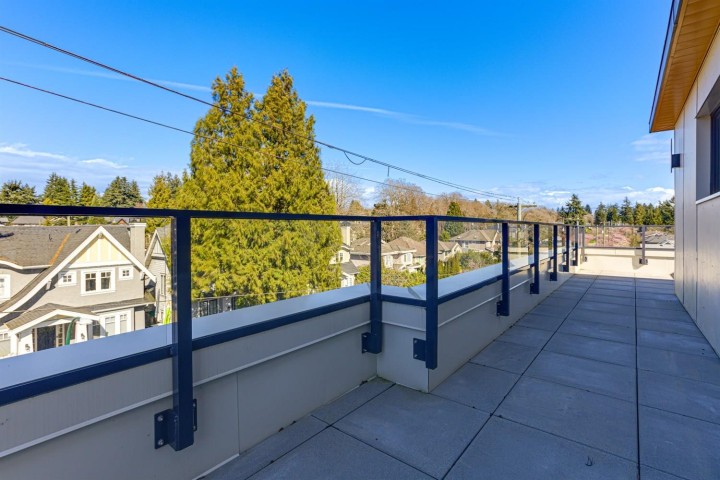 Photo 15 at 302 - 3590 W 39th Avenue, Dunbar, Vancouver West
