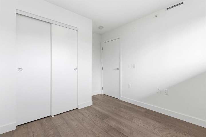 Photo 7 at 303 - 3590 W 39th Avenue, Dunbar, Vancouver West