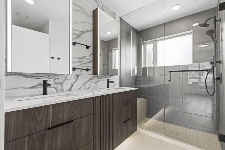 Photo 14 at 306 - 3590 W 39th Avenue, Dunbar, Vancouver West