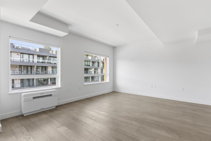 Photo 2 at 307 - 3590 W 39th Avenue, Dunbar, Vancouver West