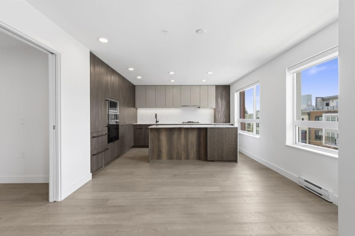 Photo 7 at 307 - 3590 W 39th Avenue, Dunbar, Vancouver West