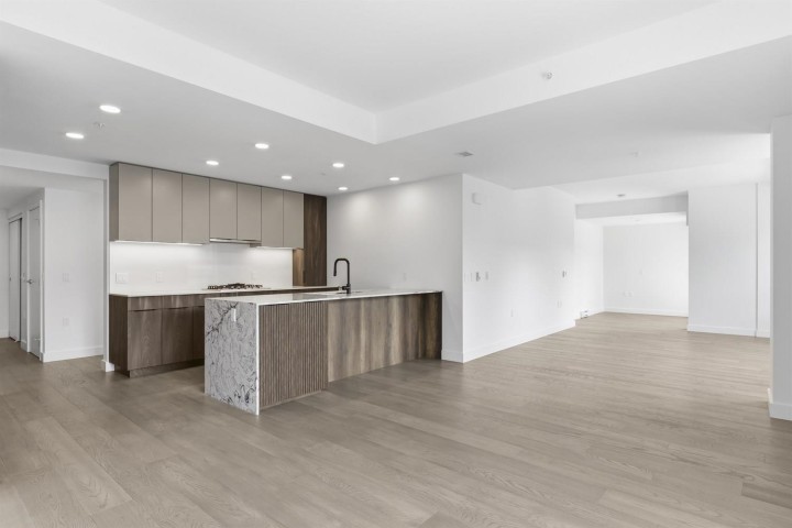 Photo 1 at 309 - 3590 W 39th Avenue, Dunbar, Vancouver West