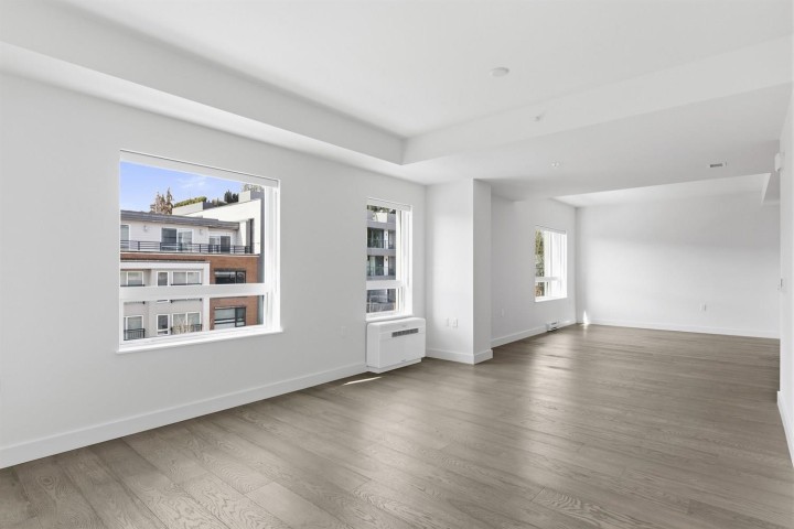 Photo 9 at 309 - 3590 W 39th Avenue, Dunbar, Vancouver West