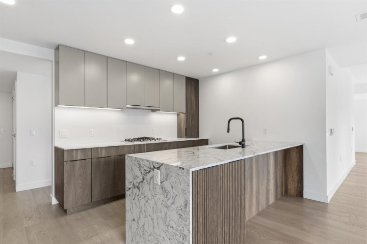Photo 11 at 309 - 3590 W 39th Avenue, Dunbar, Vancouver West