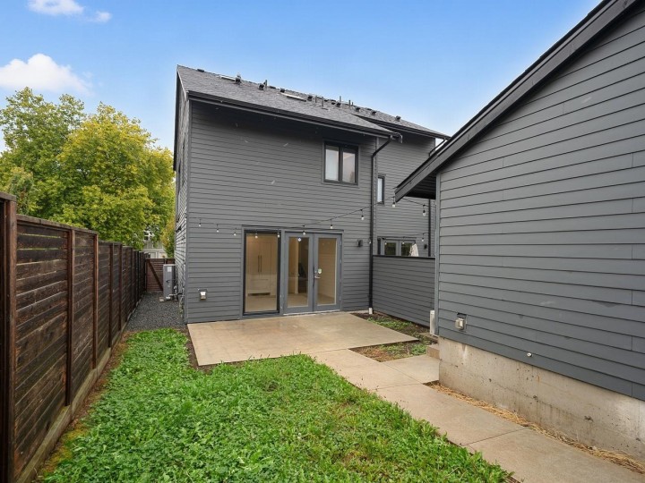 Photo 25 at 4136 Beatrice Street, Victoria VE, Vancouver East