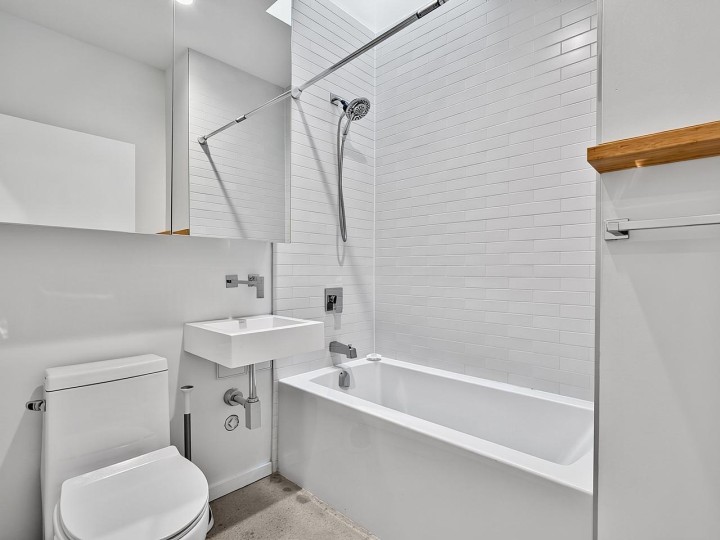 Photo 21 at 4136 Beatrice Street, Victoria VE, Vancouver East