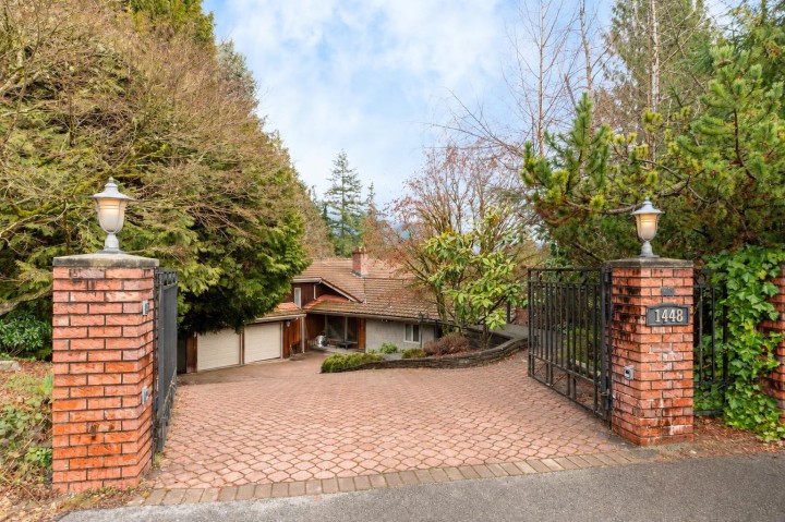 Photo 2 at 1448 Sandhurst Place, Chartwell, West Vancouver