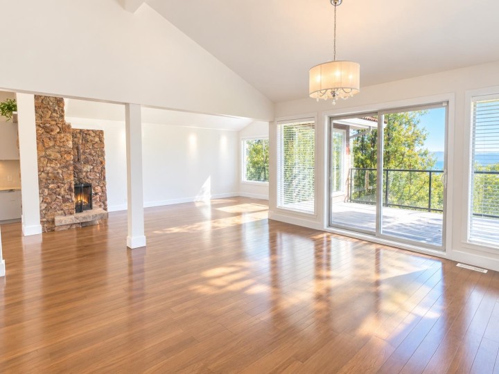 Photo 3 at 1448 Sandhurst Place, Chartwell, West Vancouver