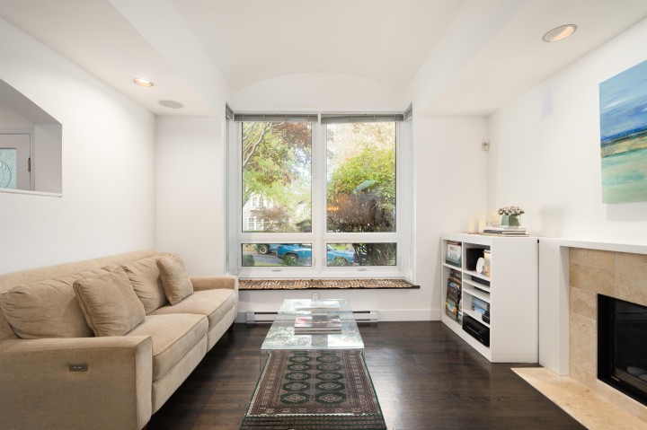 Photo 4 at 3328 W 30th Avenue, Dunbar, Vancouver West