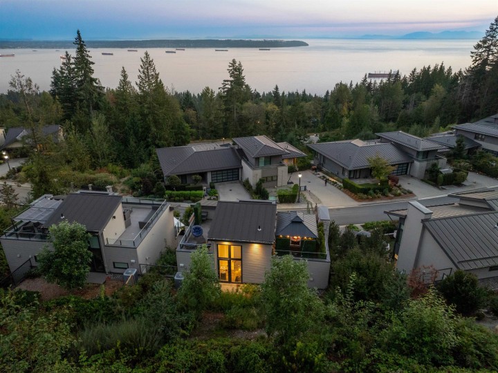 Photo 4 at 2993 Burfield Place, Cypress Park Estates, West Vancouver