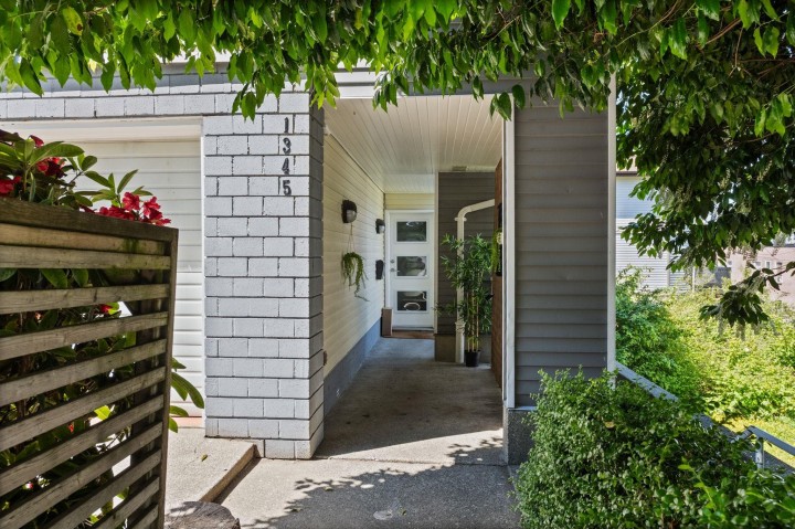 Photo 3 at 1345 Woodland Drive, Grandview Woodland, Vancouver East