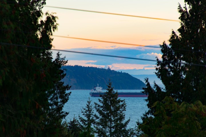 Photo 7 at 3023 Mathers Avenue, Altamont, West Vancouver