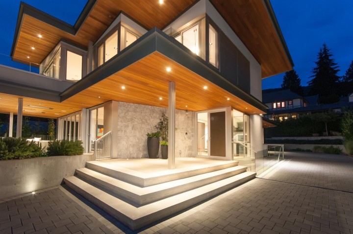 Photo 3 at 3023 Mathers Avenue, Altamont, West Vancouver